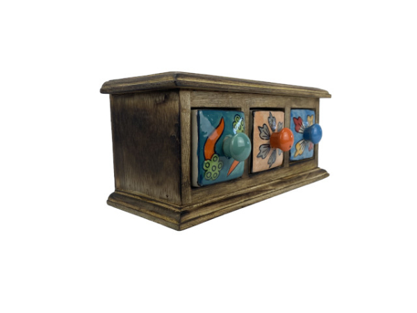 Kleinkommode mit 3 Keramikschubladen